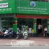 Khai trương điểm bán hàng Việt Nam